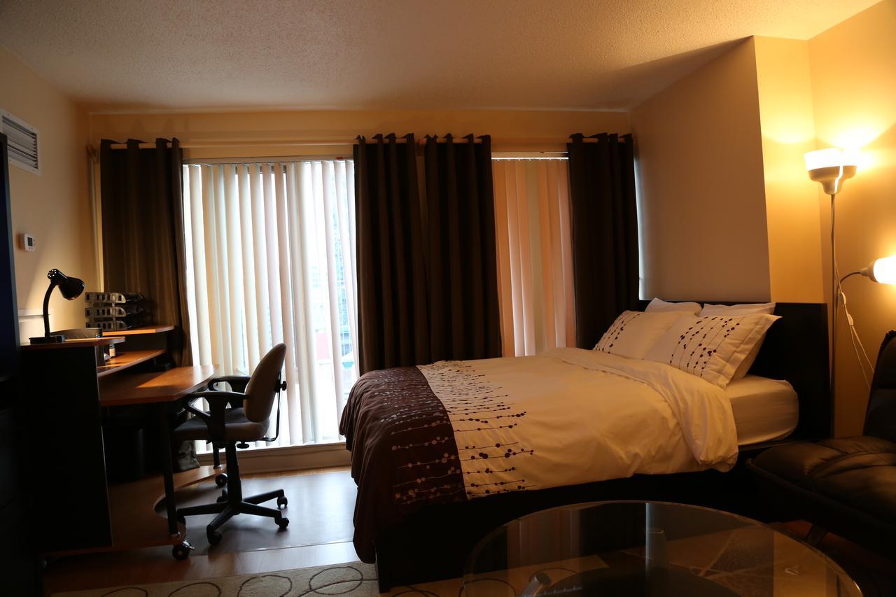Visitor Accommodation トロント エクステリア 写真