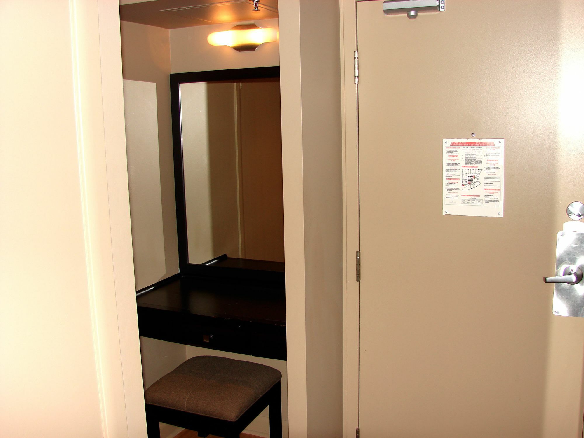 Visitor Accommodation トロント エクステリア 写真